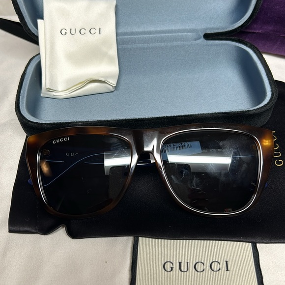NWT Gucci Sunglasses - Picture 3 of 3